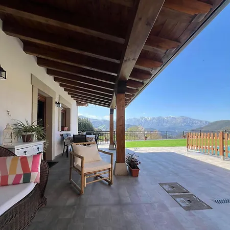 Casa Sara Перросо